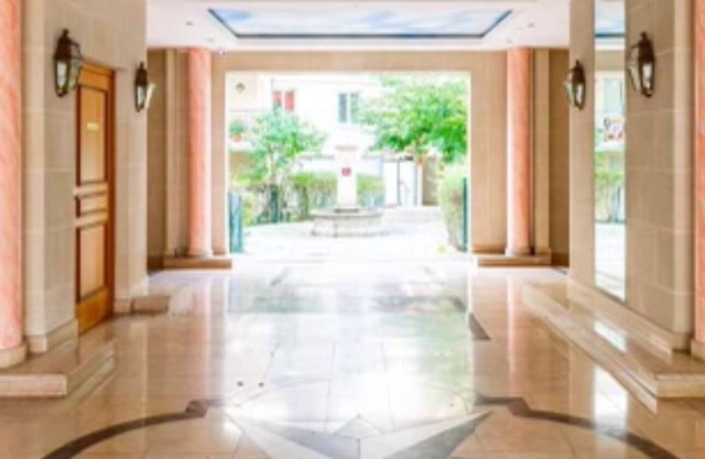 ELYSEE DARCY Centre Gare with balcony loggia and secure private garage