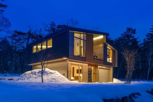 Eminence by The Hakuba Collection