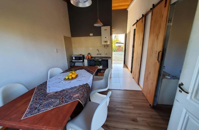 En Concordia, casa estilo industrial con amplio patio a 10 minutos de la plaza principal