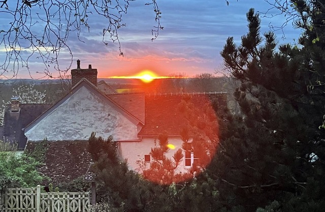 En Plein Cœur du Vexin, Appartement en Rez-de-jardin Dune Meulière Typique