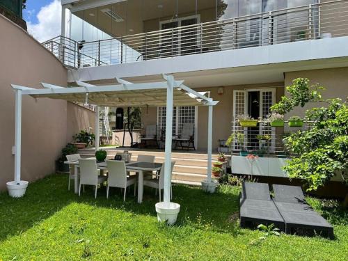 Enchanting Garden Retreat