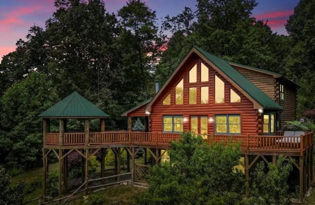 Enchanting Mountain Oasis