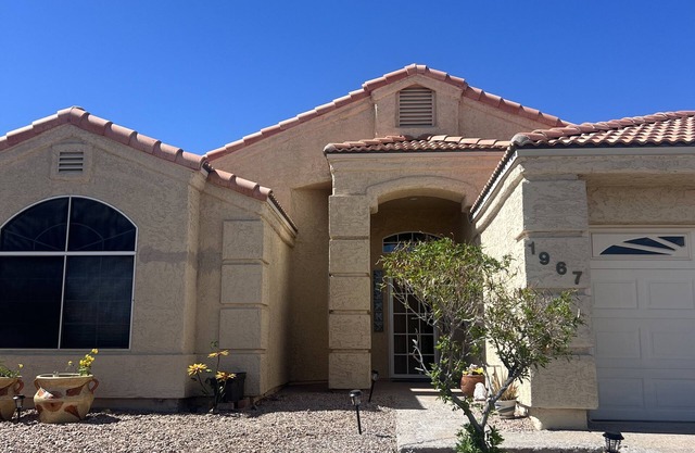 Enjoy an oasis's over looking the golf course