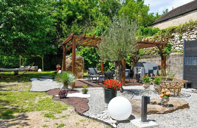 Enjoy Garden