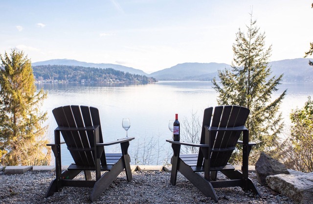 Enjoy Paradise on Lake Sammamish