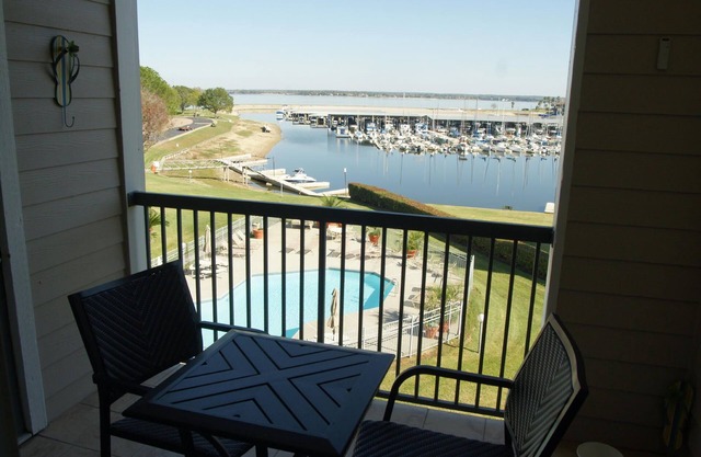 Enjoy Resort-Style Amenities - Golf, Tennis, Fitness Center, Fine Dining