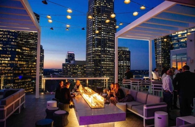 Enjoy Spring in Luxury Modern, Located in the Heart of City. Pet friendly!