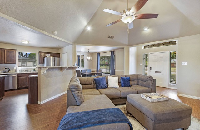 Enjoy the Entire Home Near the Heart of Dallas