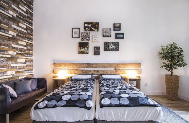 Entire 3 room flat in the beautiful street