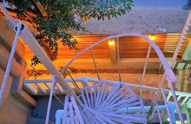 Entire home in centre of Zipolite- 8 guests! With Starlink! 2 minutes from beach