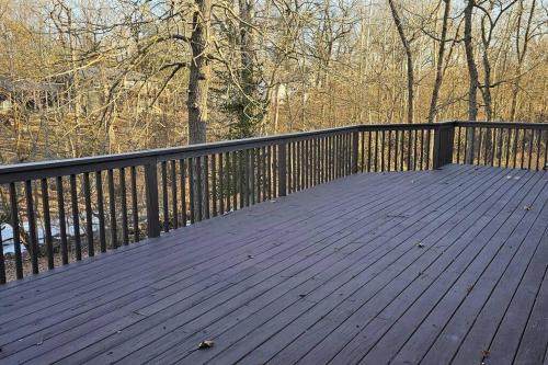 Entire Home w/ Free Wi-Fi, Garage, Deck, Yard