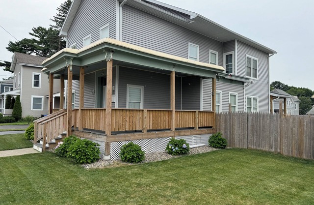 Entire house, 6 Bedroom. Newly remodeled duplex house with Central Air!