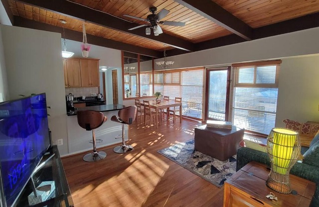 Entire one bedroom apartment