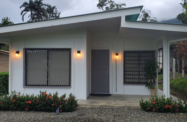 Entire Residential Home in Uvita- 8min from the Beach