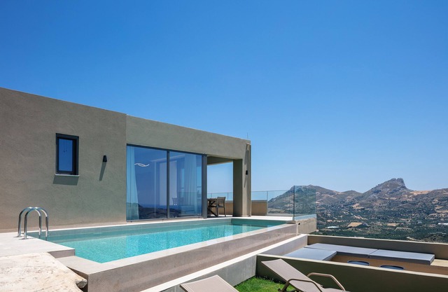 Epsilon Villa, Private Heated Swimming Pool Garden, Panoramic Sunset