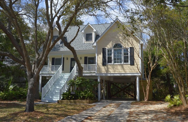 Equally Close to both Beach and and Town