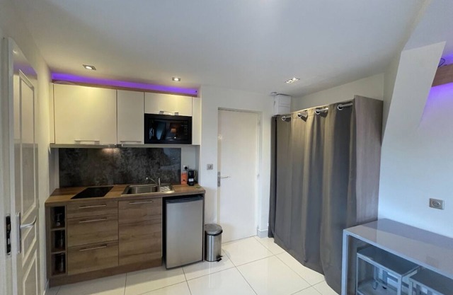 Equipped studio in city center, FREE WIFI