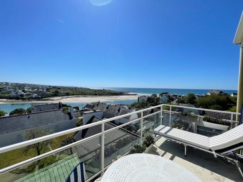 Escape, splendid ocean view