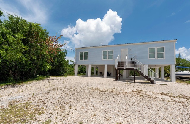 Escape to Paradise, a 3-bedroom canal home on Big Pine Key.
