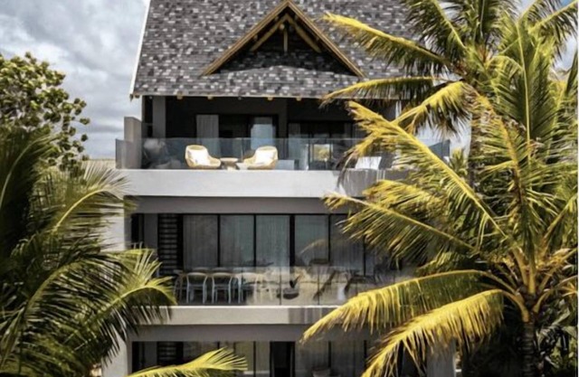 Escape to the Beach - with Ménage Quotidien