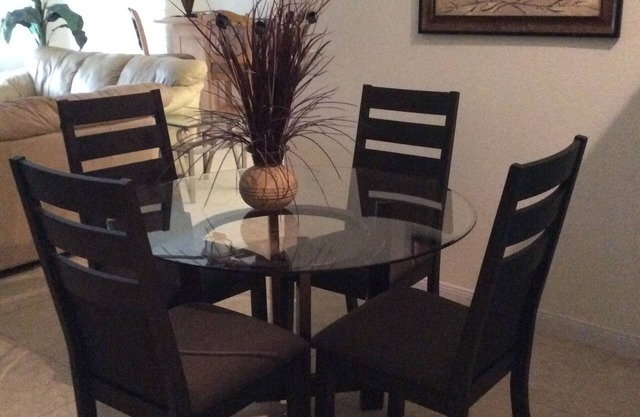 Escape to the warmth of the desert and enjoy a comfy, cozy house.