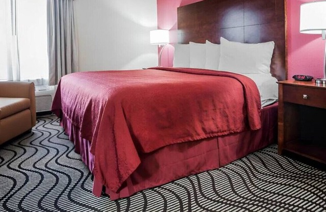 Escape to Your Own Oasis in Our Comfortable Room!