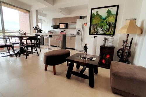 Espectacular apartamento via Cerritos 8 personas