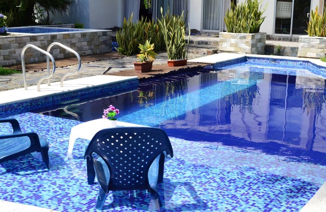 Espectacular chalet con piscina