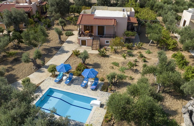 Estia, "goddess" Of Family And Warmth In Cretan Nature!