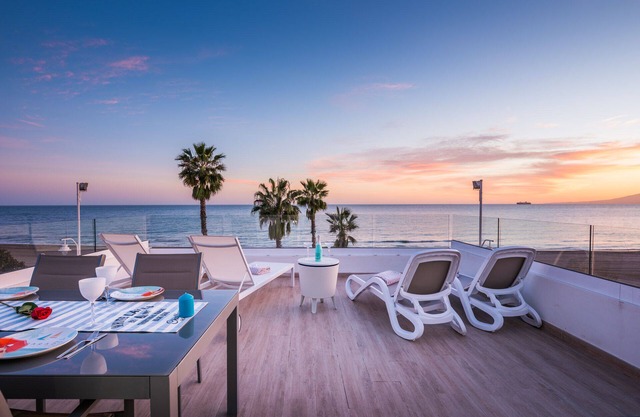 ESTRELLA DEL MAR VILLA IN FIRST LINE OF BEACH IN MALAGA CITY