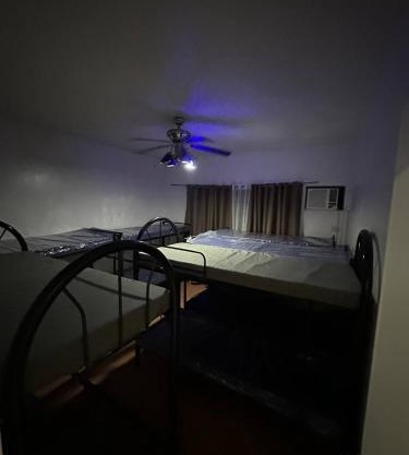 Estrella Rooms & Bunk Beds