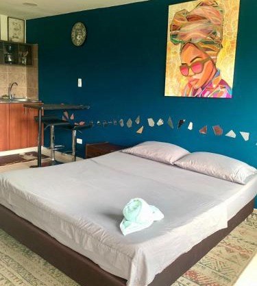 Estudio en 3 piso - Con todo lo necesario al norte de la Cali.
