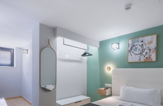 Estudio Individual Semisótano - CORAL ZAHARA Suites by Cadiz4Rentals