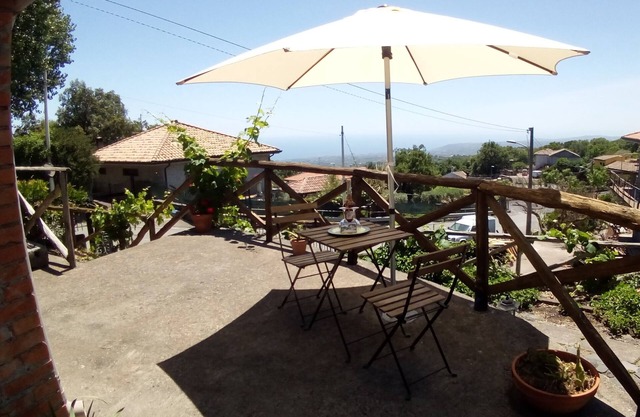 Etna Case Vacanze Eureka, Rustic Sunflower