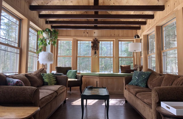 Euro-style Woodland Retreat - Great Northen Tea Haus