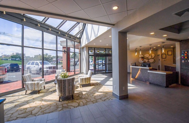 Euro Suites Hotel