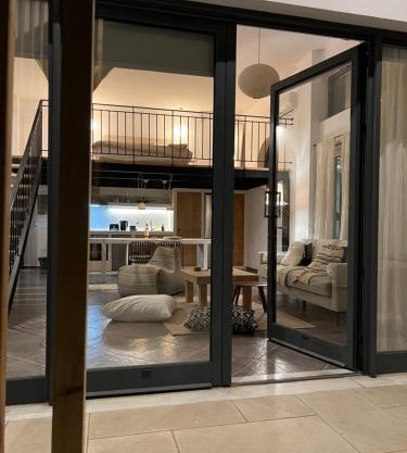 Evas Urban loft 1 CLOSE TO PYTHAGOREIO