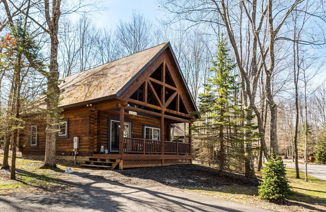 Evergreen | Wooded Views from Balcony + Private Hot Tub