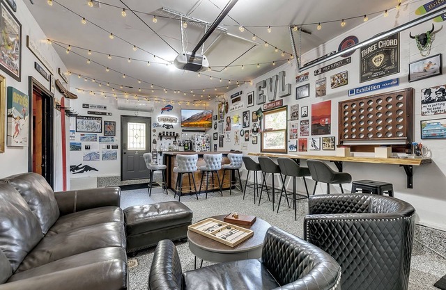 EVL Après4All: game rm,hot tub,steps 2 town&trails