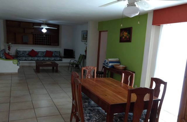Excellent house to vacation 50 meters from the beach