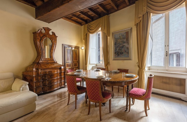 Exclusive 150 SQM Piazza Navona