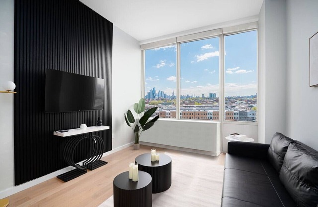 Exclusive 1BR Apt with NYC View
