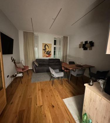 Exclusive 6-person apartment