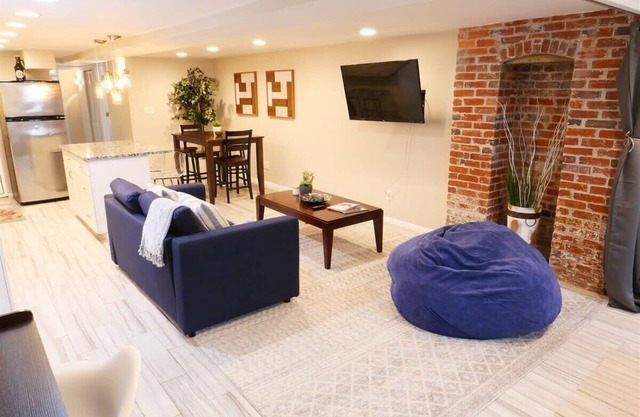 Exclusive Apt in Shaw