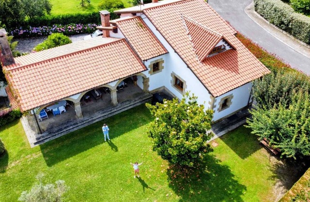 EXCLUSIVE DETACHED HOUSE IN PRIVATE URBANIZATION 5 MIN FROM THE BEACH