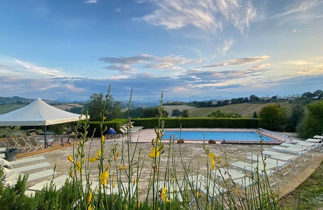 Exclusive Villa for 19, panoramic pool, air con and wi-fi