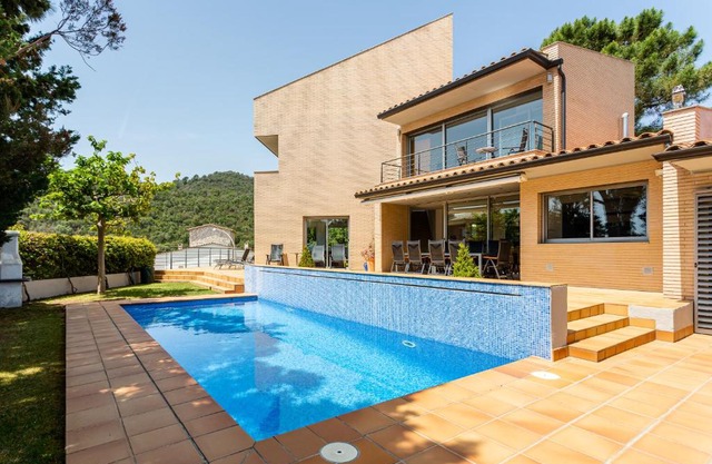 Exclusive Villa with pool seaview