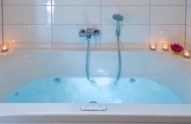 Exctraordinary vacation home: Sauna, fireplace & Whirlpool - playground, BBQ, Wifi, kids room