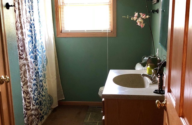 Executive Bedroom conveniently located right off of I-94