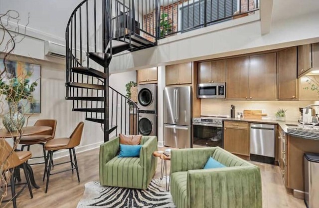 Executive Urban Suite - Downtown Jackson